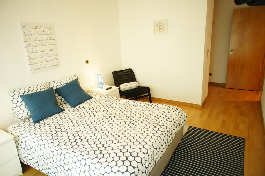 Modern Apartment Near The Bridge Lisboa Eksteriør billede