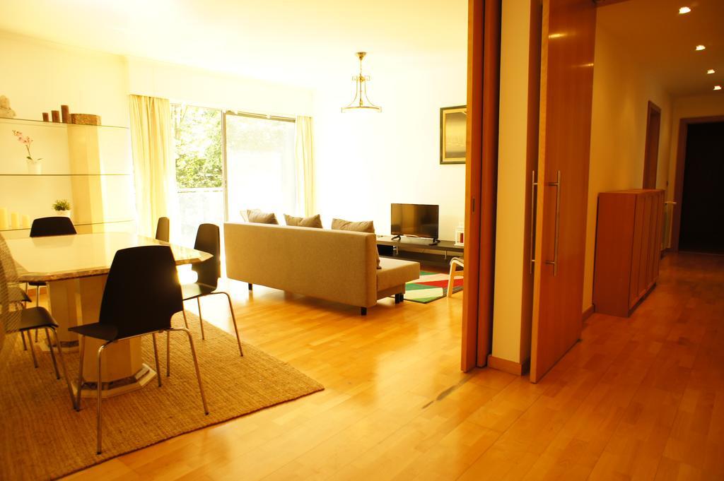 Modern Apartment Near The Bridge Lisboa Eksteriør billede