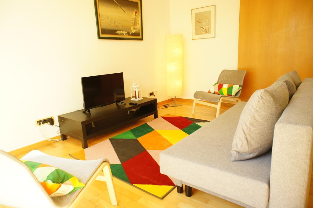 Modern Apartment Near The Bridge Lisboa Eksteriør billede